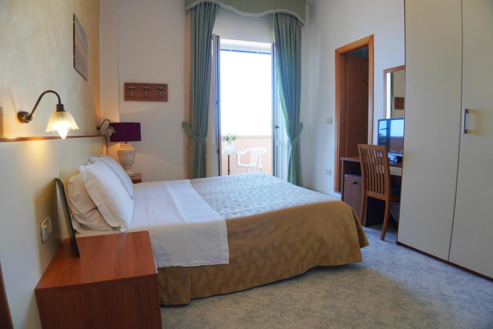New Hotel Sonia Santa Maria di Castellabate Zewnętrze zdjęcie